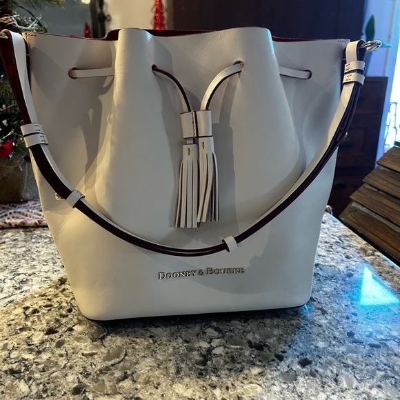 NWOT. Dooney & Burke SERENA bucket bag - Picture 2 of 7
